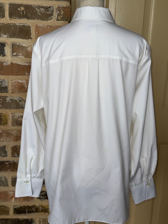 Liz Claiborne White Oxford Cloth Button-Front Shirt Timeless Tailored Classic - Picture 3 of 8